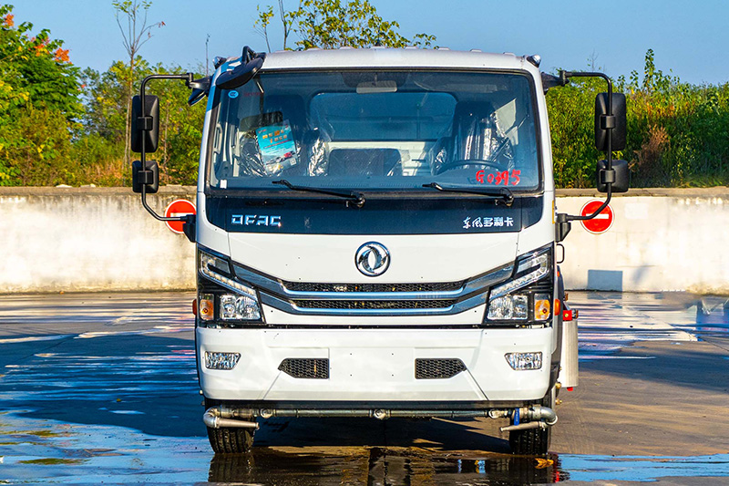 新款東風(fēng)大多利卡灑水車 9.3方
