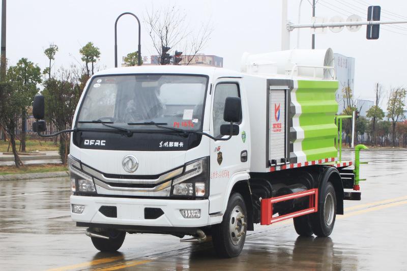 東風D6抑塵車（方罐） 4.5方（霧炮30~40米）