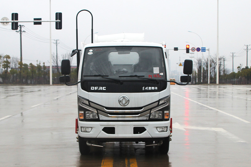 東風D6抑塵車（方罐） 4.5方（霧炮30~40米）