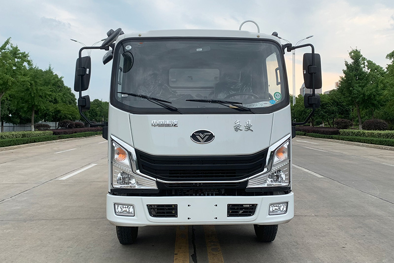 重汽豪曼抑塵車（方罐） 4.5方（霧炮30~40米）
