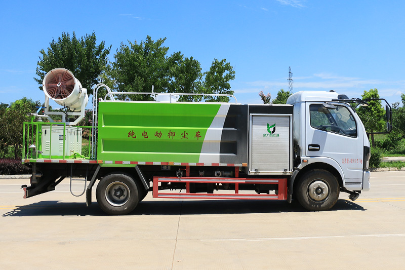 純電動(dòng)多功能抑塵車（方罐） 6.5方（霧炮30~40米）