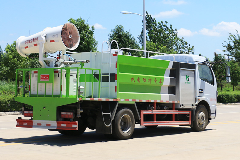 純電動(dòng)多功能抑塵車（方罐） 6.5方（霧炮30~40米）