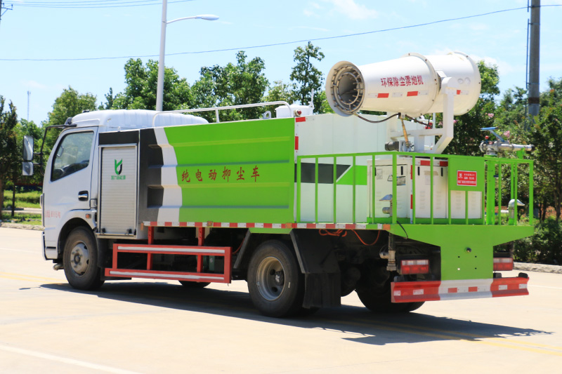 純電動(dòng)多功能抑塵車（方罐） 6.5方（霧炮30~40米）