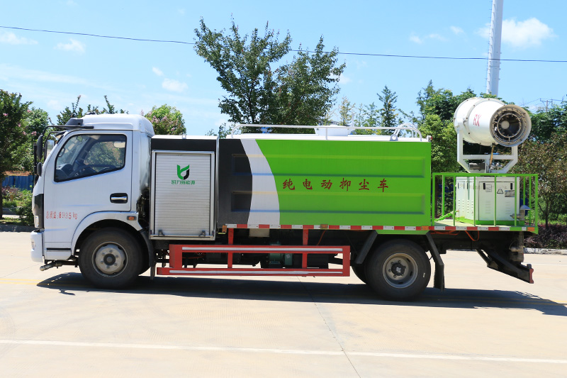 純電動(dòng)多功能抑塵車（方罐） 6.5方（霧炮30~40米）
