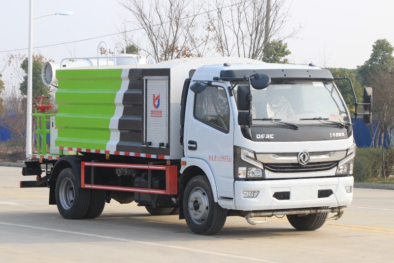 東風D7抑塵車（方罐）7.5方（霧炮30~40米）