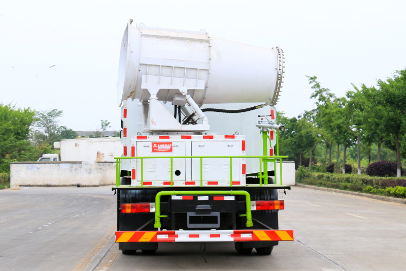 解放J6L抑塵車（方罐）11.5方（霧炮30~100米）