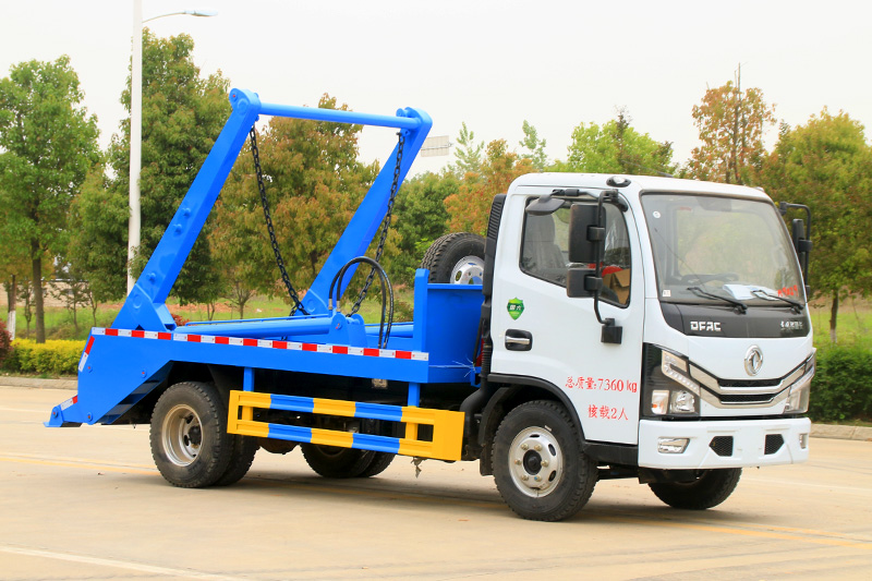 東風D6擺臂式垃圾車 4方垃圾箱