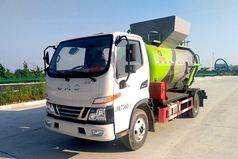 江淮駿鈴V3 餐廚垃圾車 4.5方-圓罐