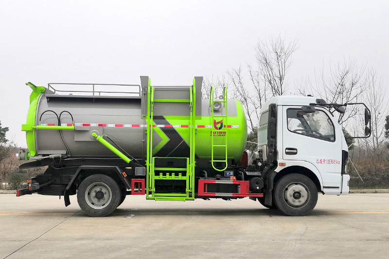 東風(fēng)大福瑞卡餐廚垃圾車(chē) 8方-圓罐