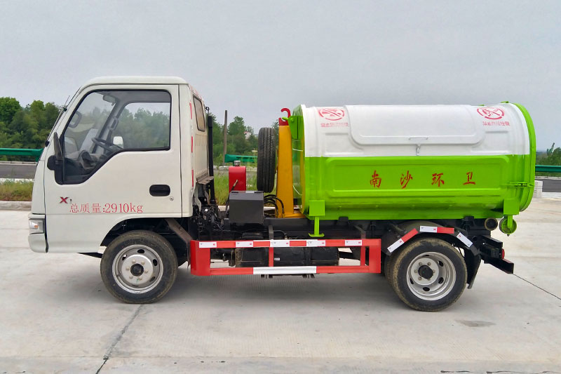 江淮康鈴勾臂垃圾車（汽油） 3方生活垃圾箱