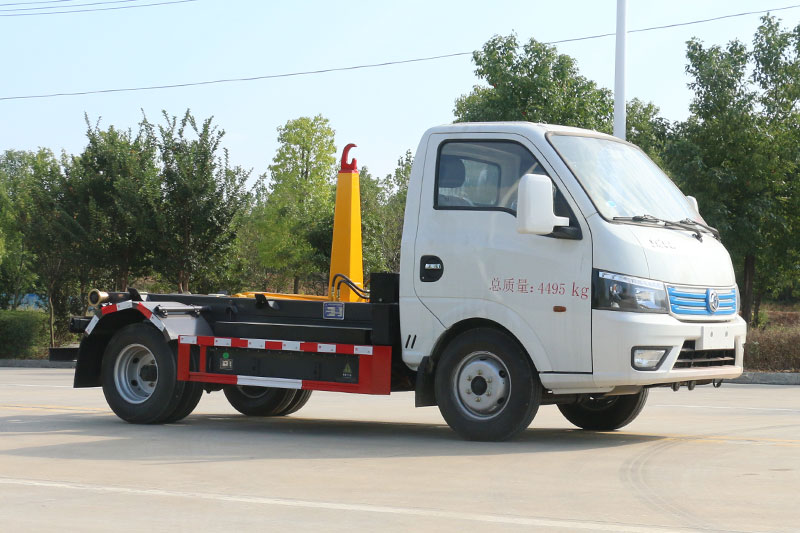 東風電動勾臂垃圾車 3方生活垃圾箱