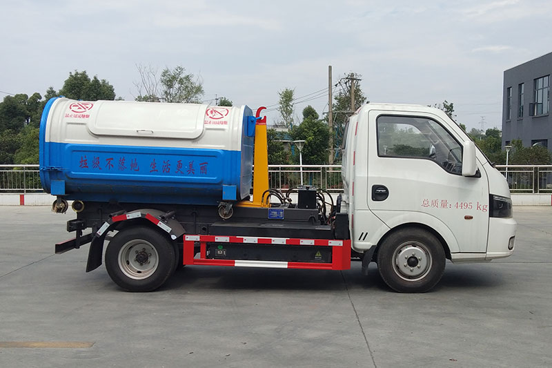 東風電動勾臂垃圾車 3方生活垃圾箱