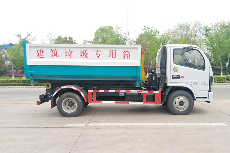 東風(fēng)小多利卡勾臂垃圾車（藍(lán)牌） 5方
