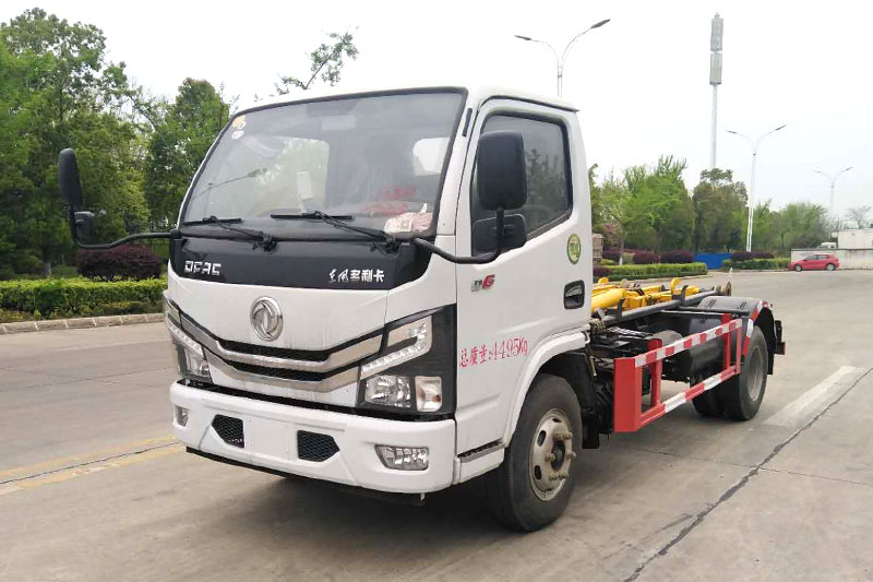 東風(fēng)小多利卡勾臂垃圾車（藍(lán)牌） 5方