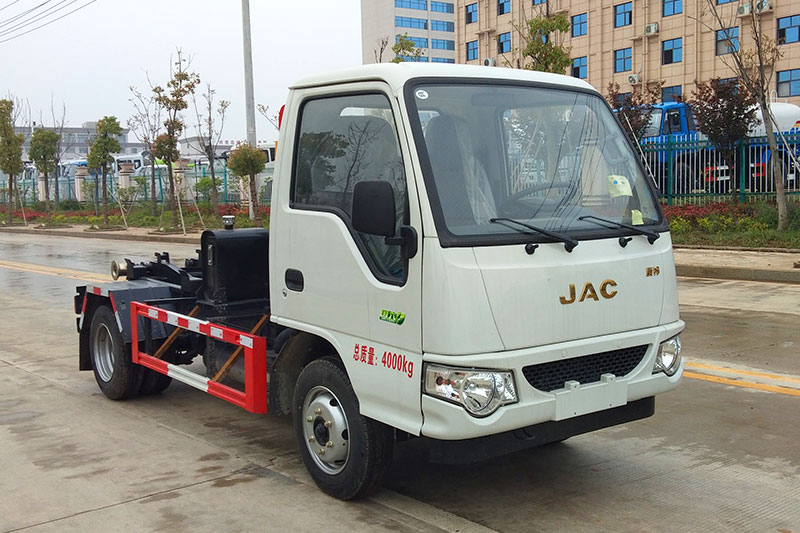 江淮康鈴X1勾臂垃圾車 3方生活垃圾箱