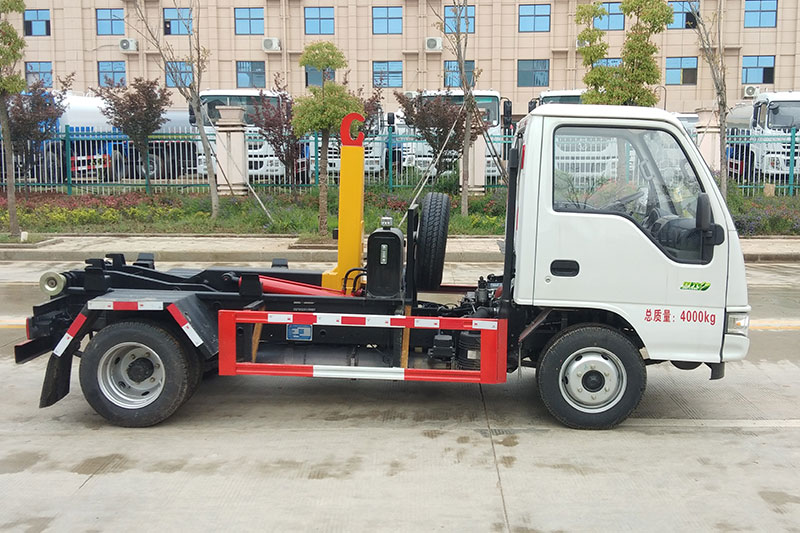 江淮康鈴X1勾臂垃圾車 3方生活垃圾箱