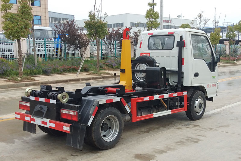 江淮康鈴X1勾臂垃圾車 3方生活垃圾箱