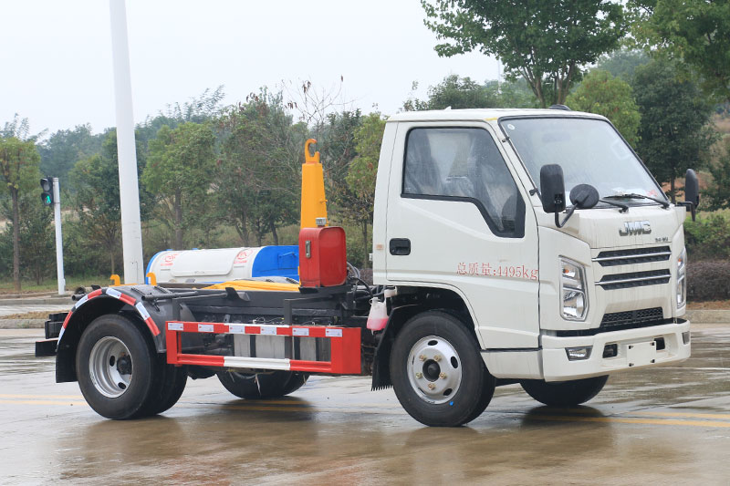 江鈴勾臂垃圾車 3方生活垃圾箱
