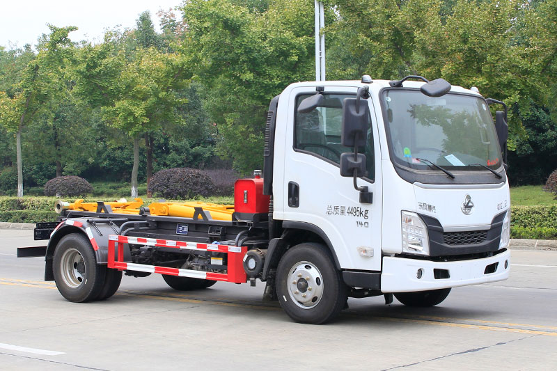 東風柳汽- L2勾臂套臂垃圾車-可上藍牌 6方生活垃圾箱 建筑垃圾箱