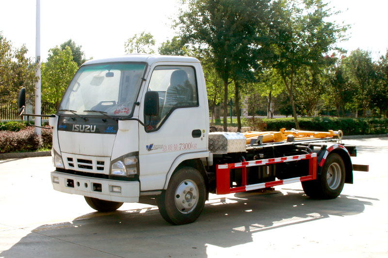 五十鈴套臂垃圾車 5方