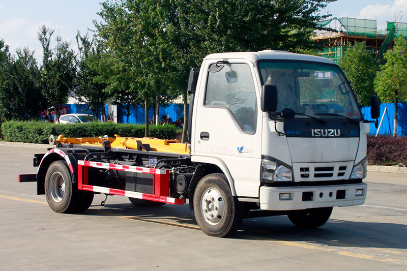 五十鈴套臂垃圾車 5方
