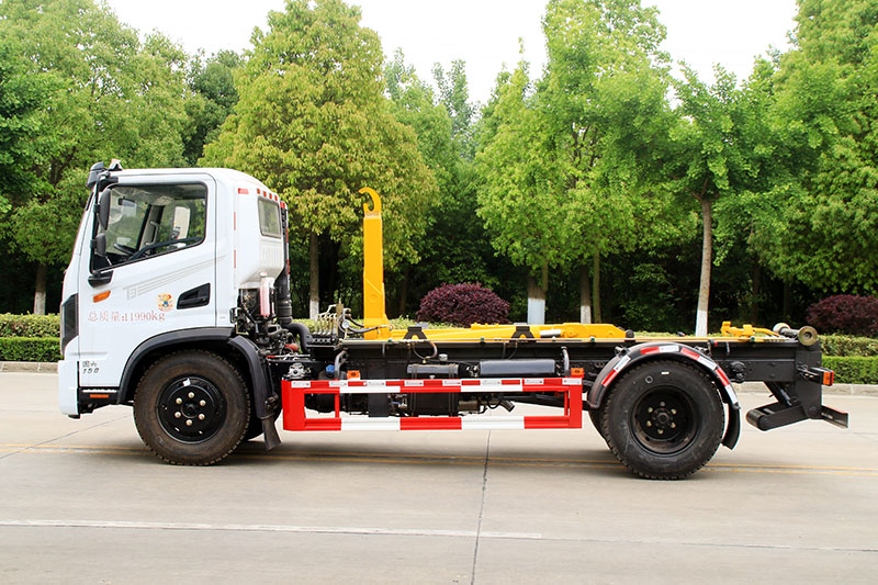 東風T3套臂垃圾車 7方建筑垃圾箱