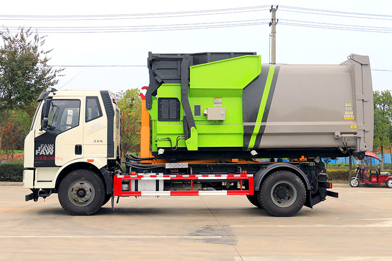 解放J6套臂垃圾車 13方