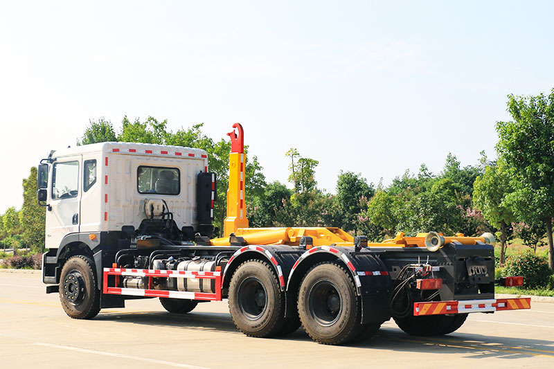 東風華神T5后雙橋套臂垃圾車 20方