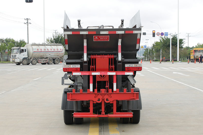 東風途逸電動無泄漏垃圾車 3方