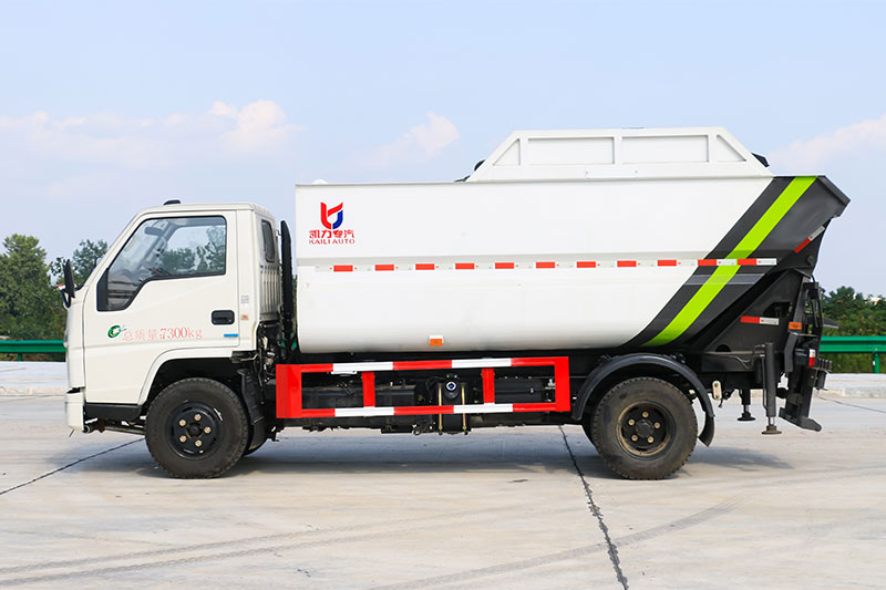江鈴順達無泄漏垃圾車 6.5方