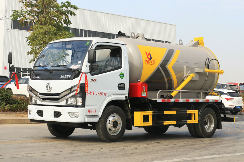 東風小多利卡吸污車 4.5方