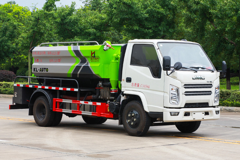 江鈴順達清洗吸污車（水箱邊掛）2方清水箱2.5方污水箱