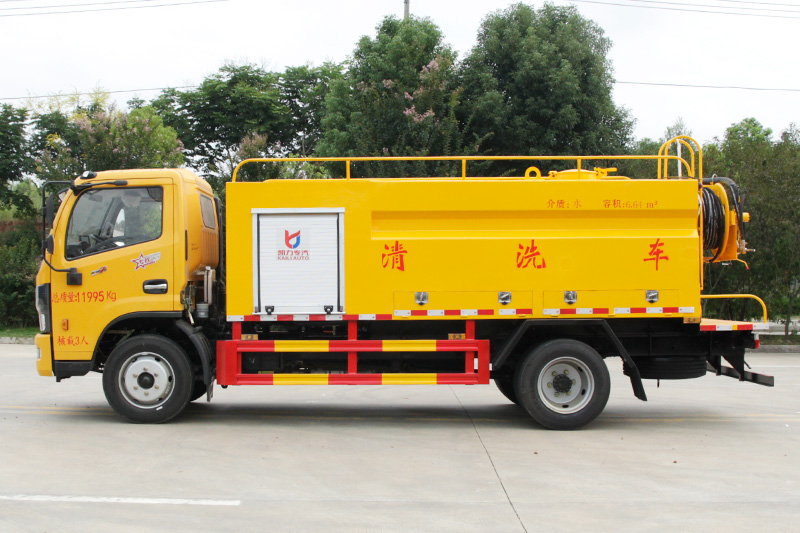 東風(fēng)D7高壓清洗車 6方