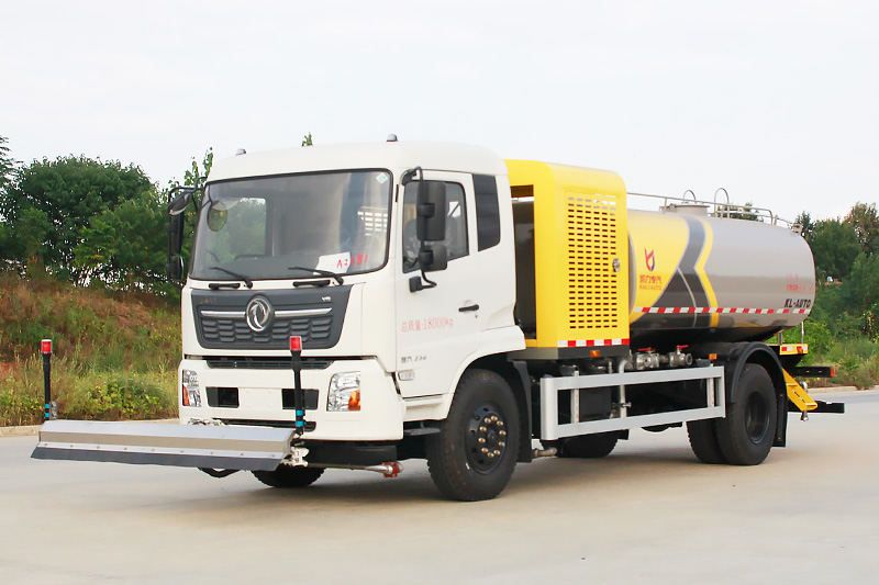 東風天錦新款路面清洗車（帶副發(fā)） 10.06方