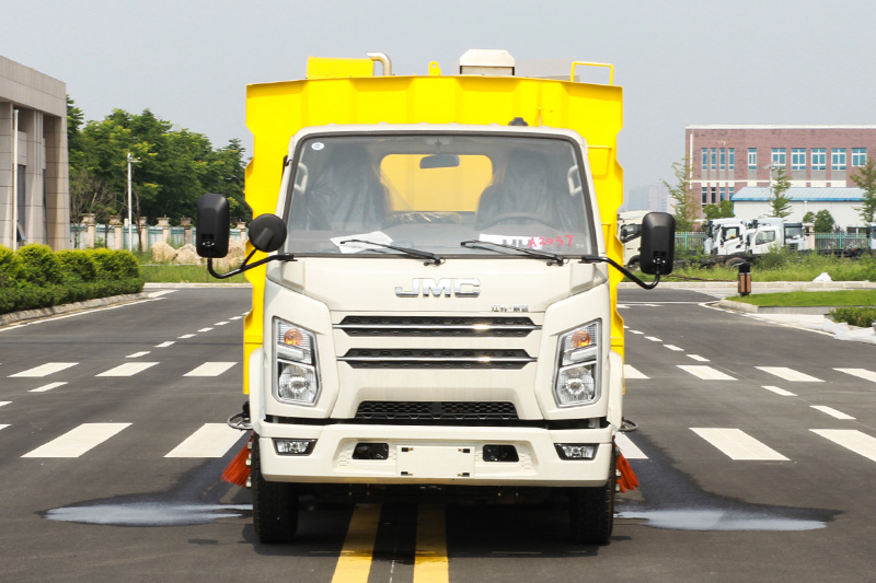 江鈴3360掃路車  4方垃圾箱 1.5方清水箱