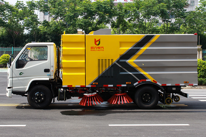 江鈴3360掃路車  4方垃圾箱 1.5方清水箱