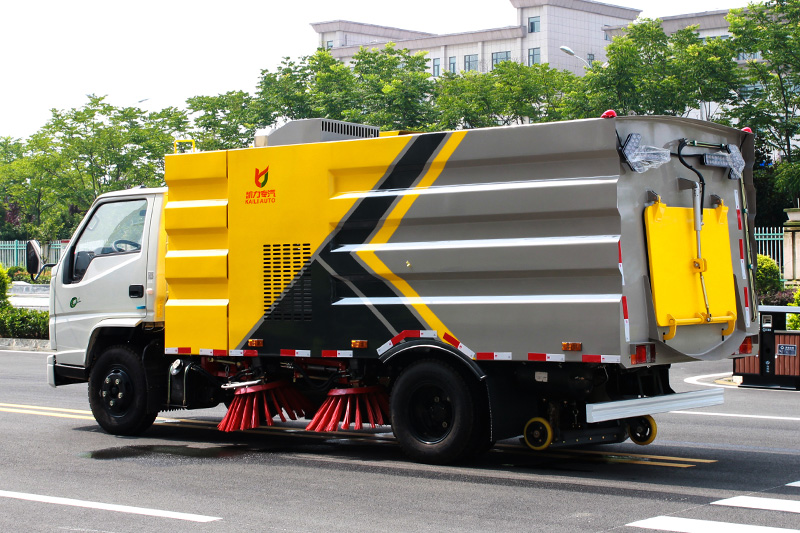 江鈴3360掃路車  4方垃圾箱 1.5方清水箱
