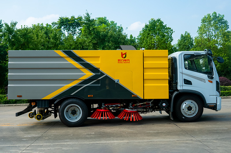 東風華神T3掃路車  5方垃圾箱 2方清水箱