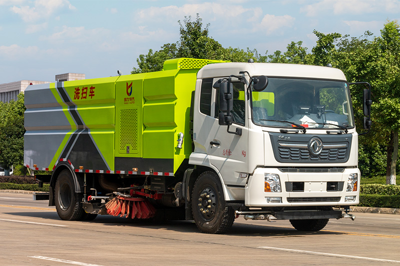 東風天錦洗掃車    7垃圾箱  9方清水箱
