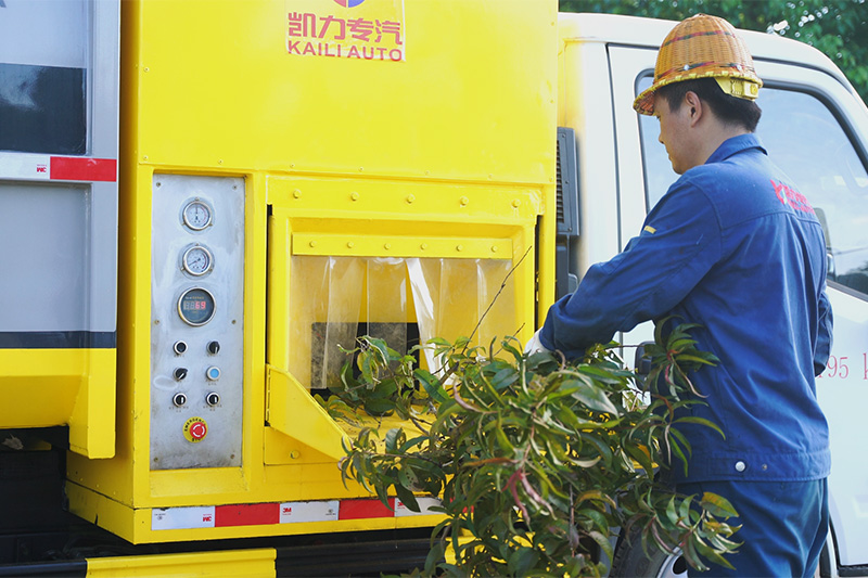 凱力風-物料粉碎車8~10方