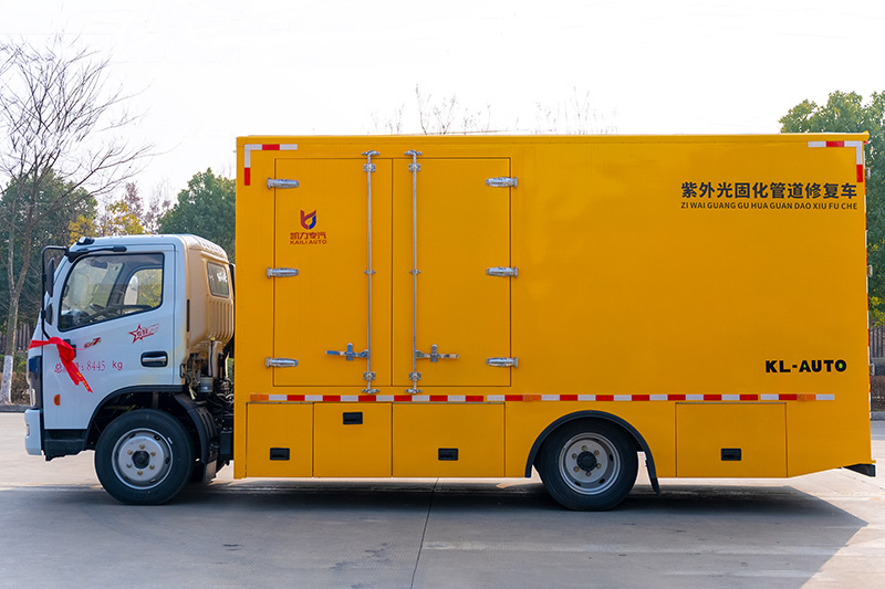 東風多利卡紫外光固化管道修復車
