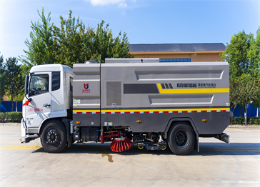 東風天錦電氣化單發洗掃車,10方水7方塵